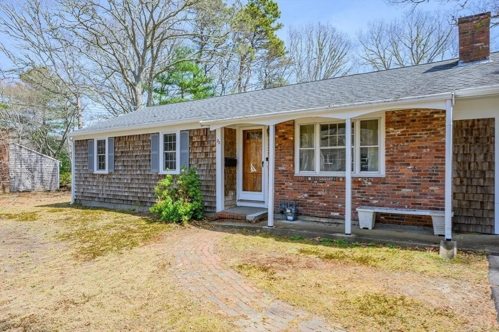 Photo of 22 Longfellow Dr