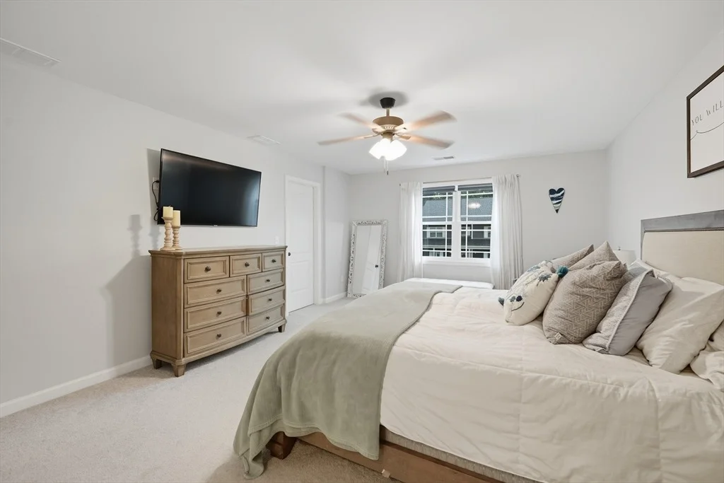 Photo of 66 Elaine Cir