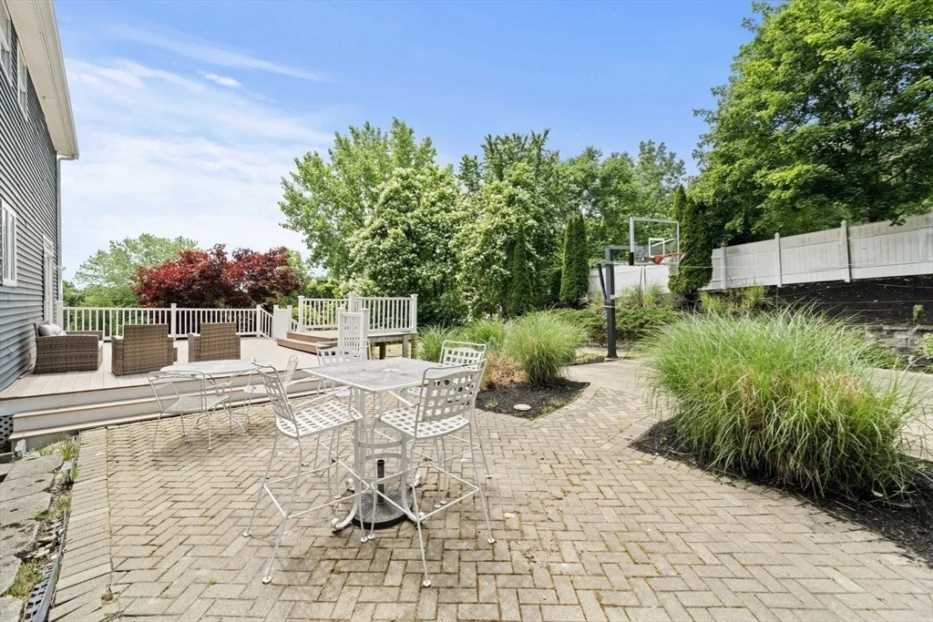 Photo of 8 Woods Hill Cir