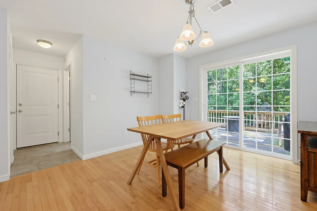 Photo of 15 Willow Brook Lane