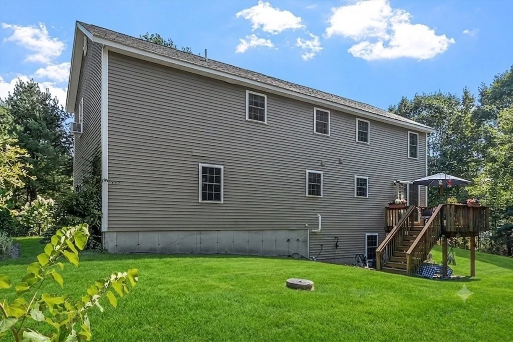 Photo of 93 N Common Rd