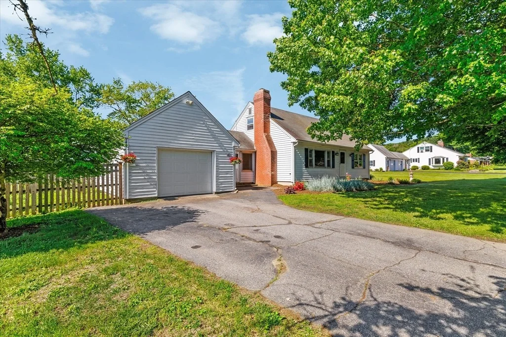 Photo of 42 W Mountain Rd