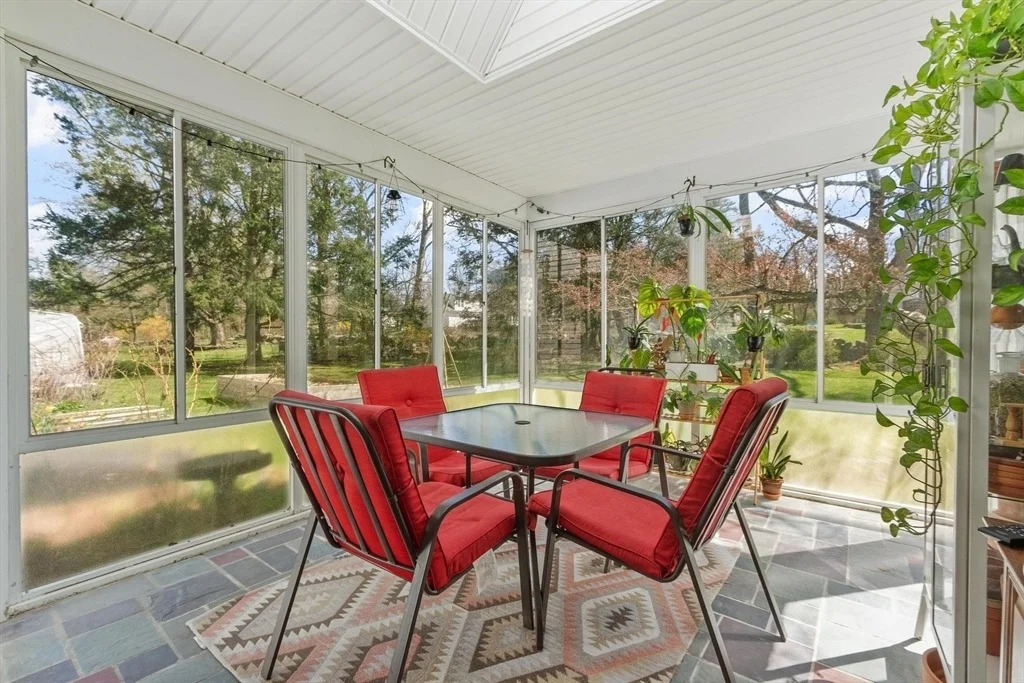 Photo of 40 Ivy Dr