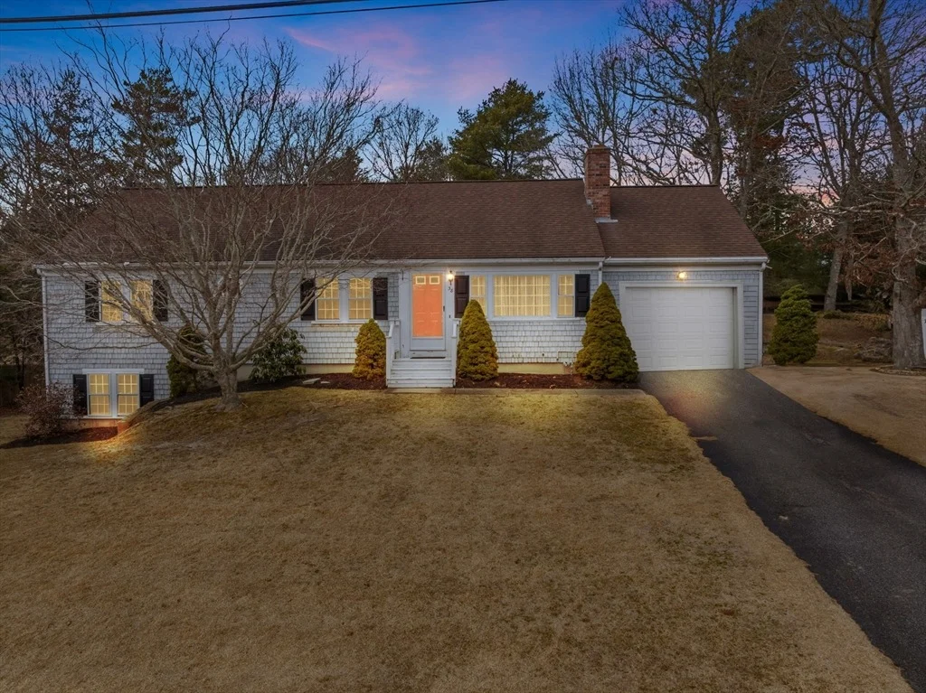Photo of 38 Westwind Cir