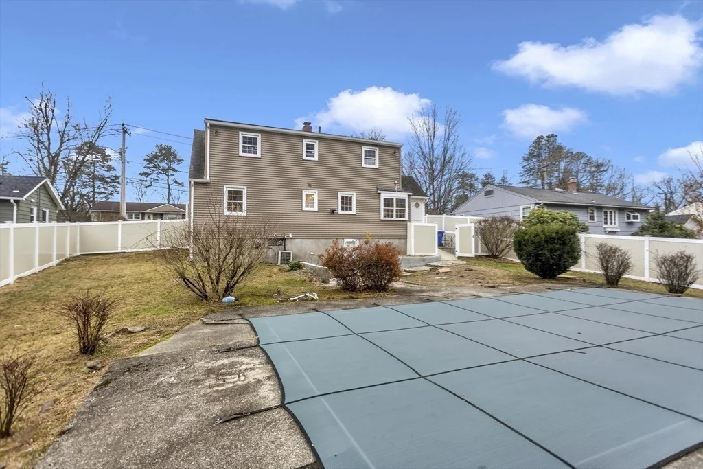 Photo of 192 Gardens Dr