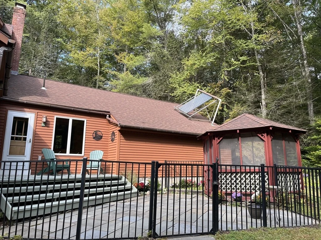 Photo of 166 Rocks Road