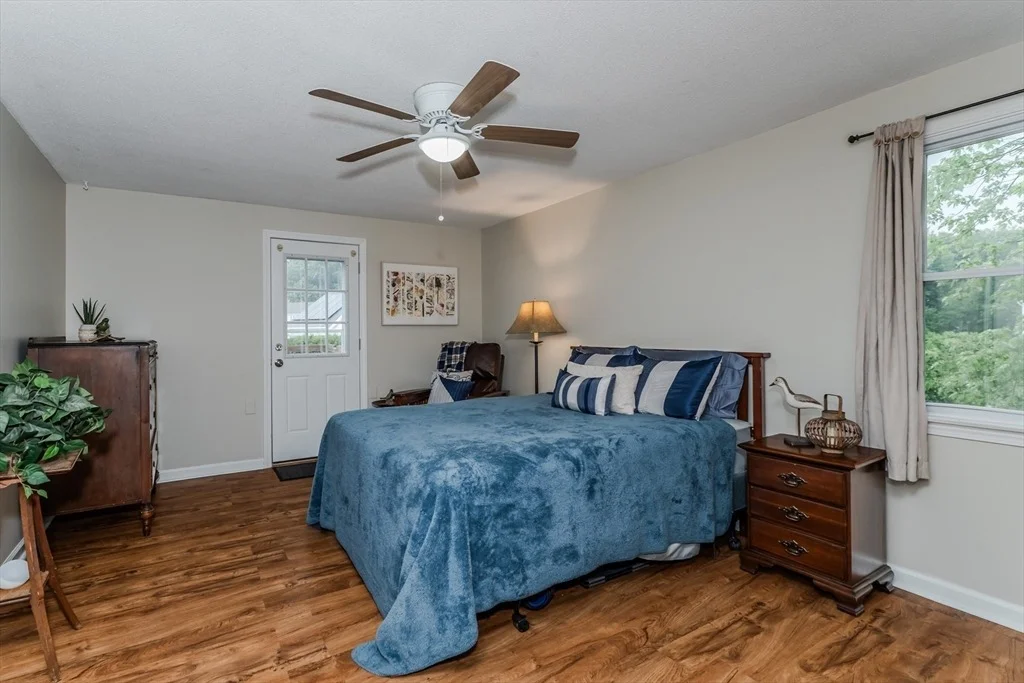 Photo of 43 Elaine Dr