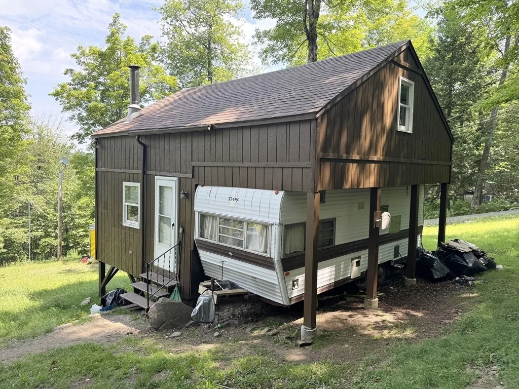 Photo of 32 Navaho Ln