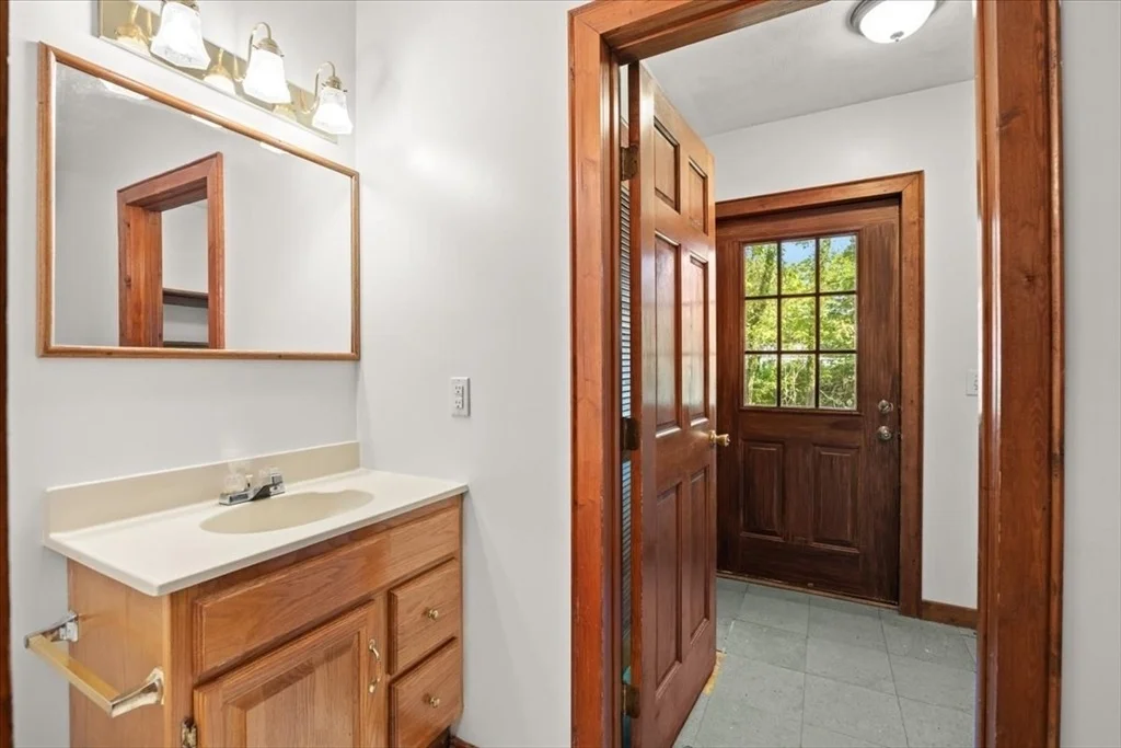 Photo of 30 Seabreeze Dr