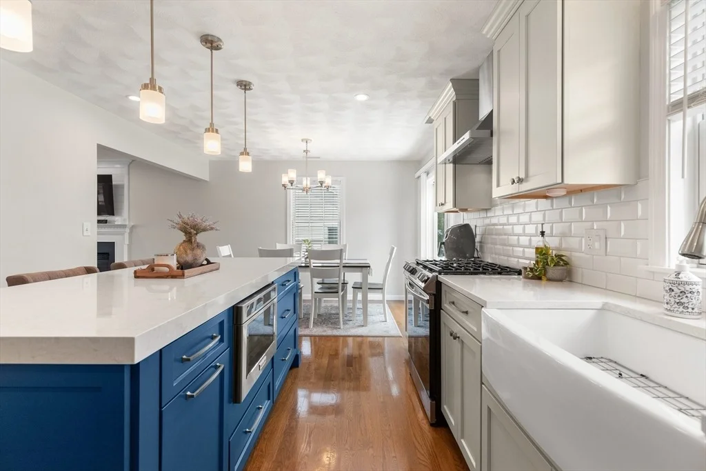 Photo of 34 Moffett Road