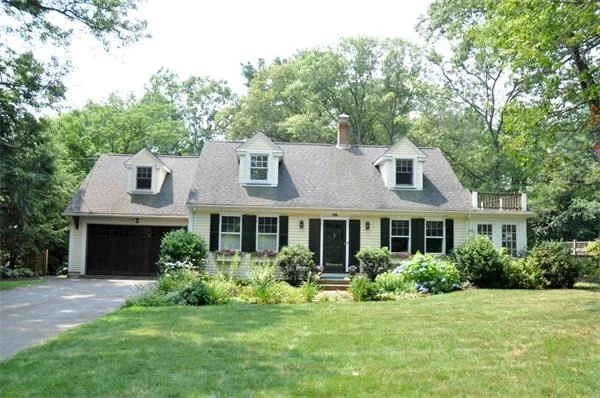 Photo of 467 Elm Street