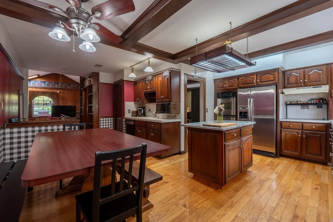 Photo of 163 Oakside Ave