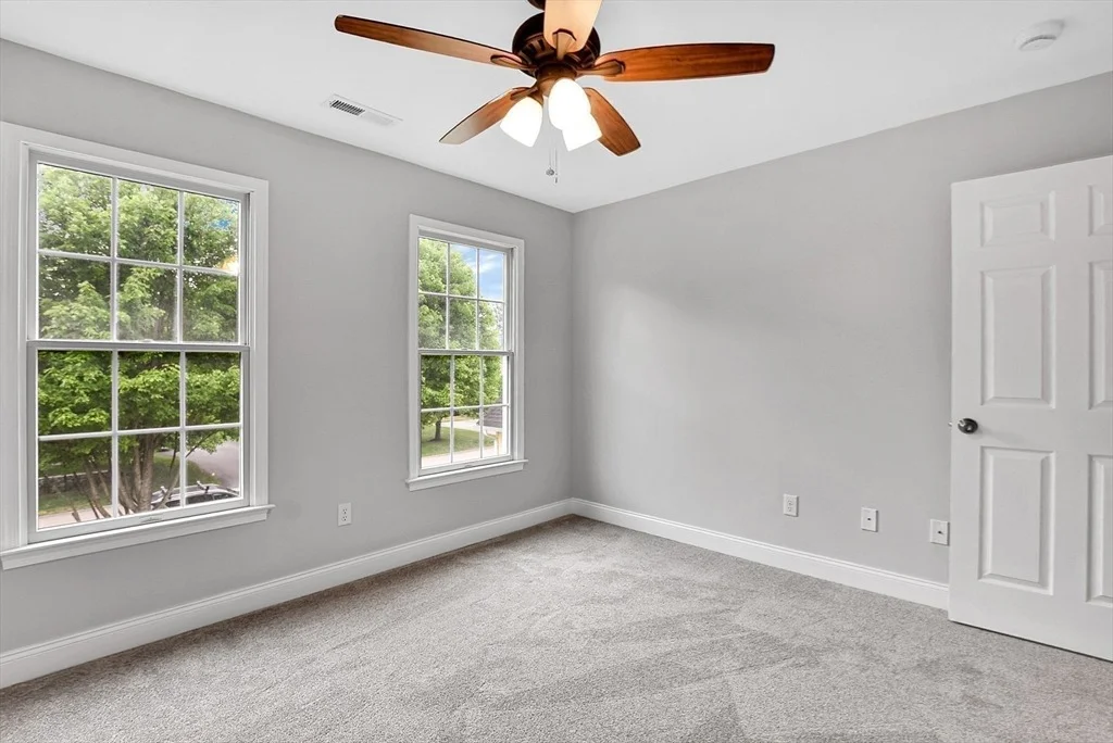 Photo of 7 Whitehall Way
