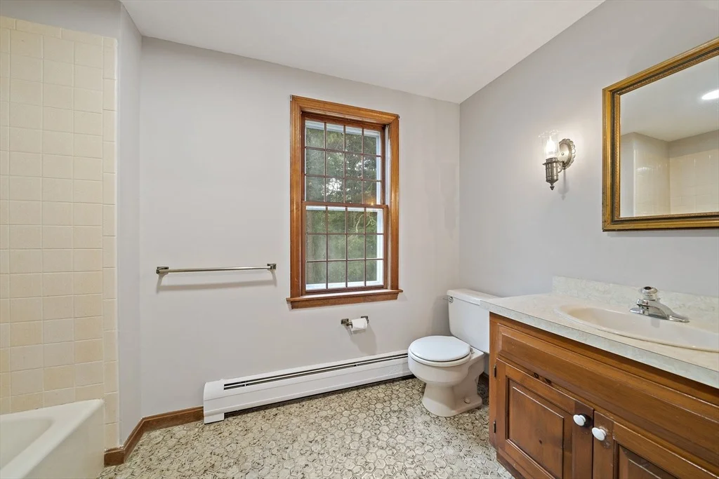 Photo of 70 Joyce Anne Rd