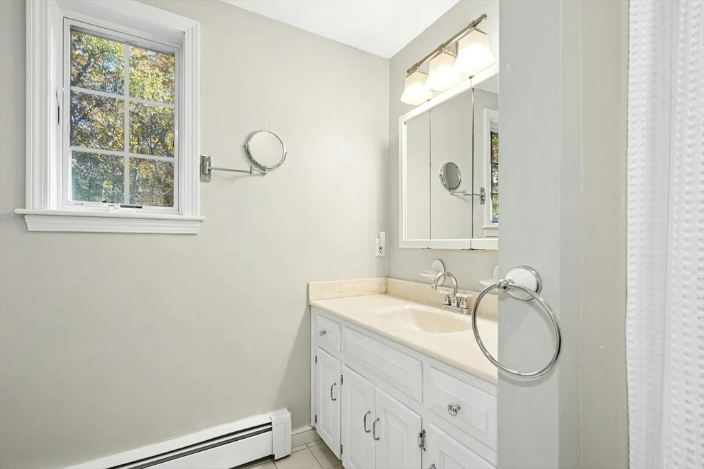 Photo of 266 Willowgate Rise