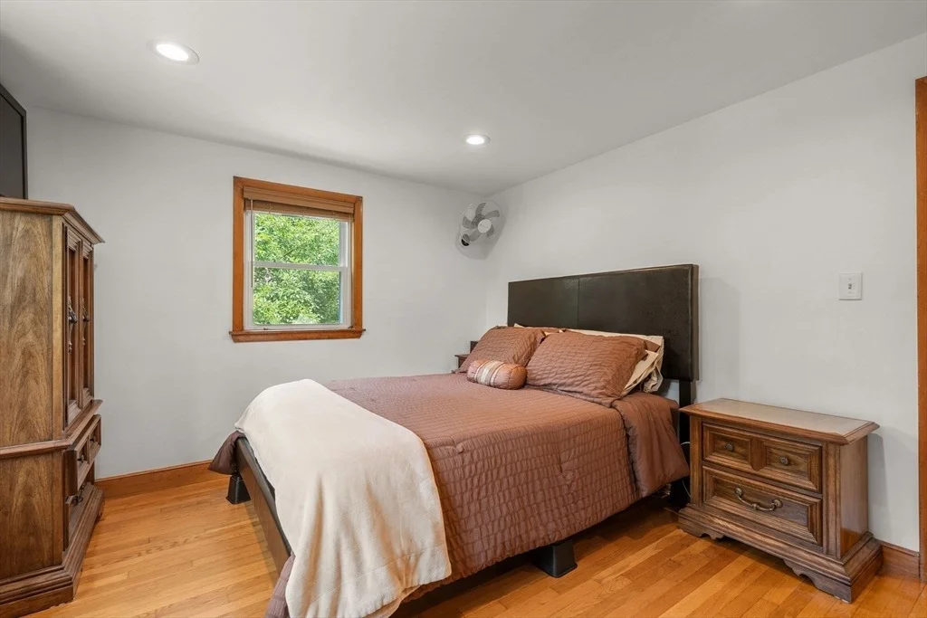 Photo of 10 Perley Ave