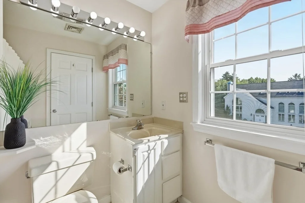 Photo of 32 Hammersmith, Dr.