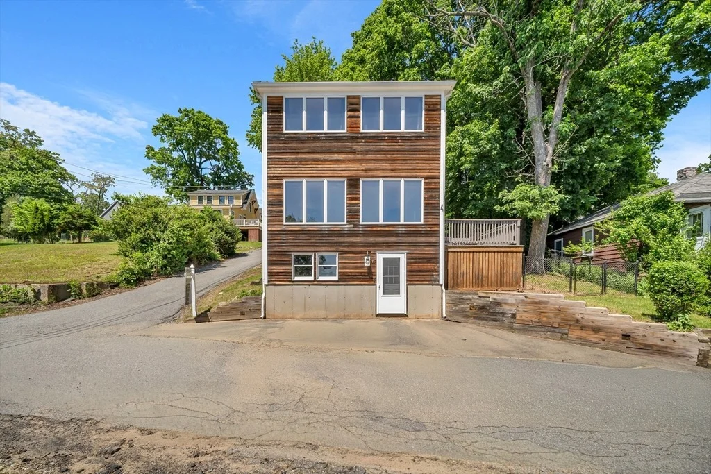 Photo of 11 Beech Ln