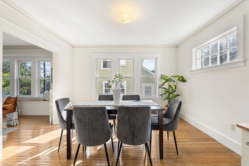Photo of 305 Park Ave