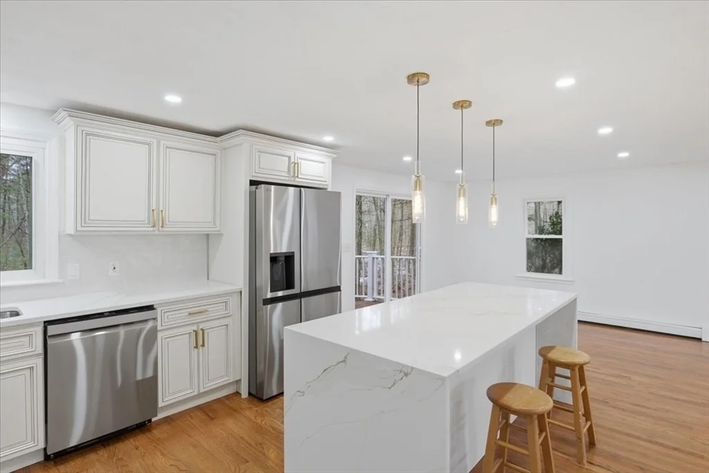 Photo of 430 Brook Bend Rd