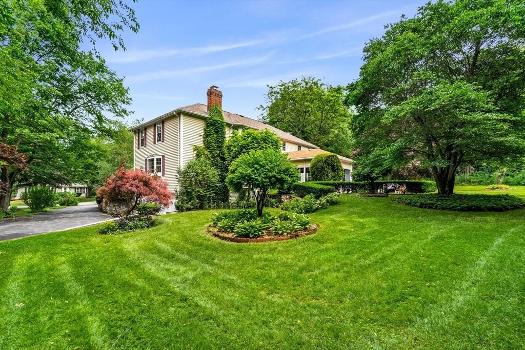 Photo of 32 Monteiro Way