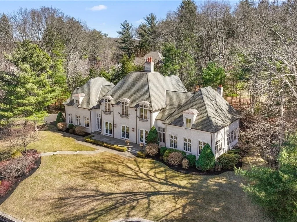 Photo of 2 Copperbeech Circle