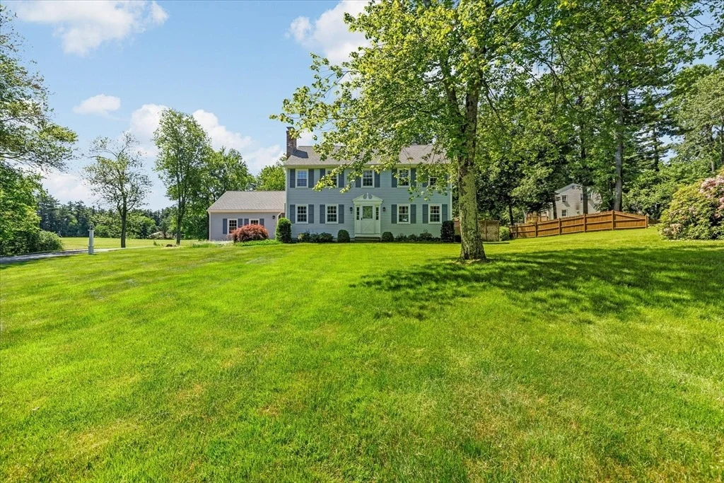 Photo of 2 Fox Run Rd