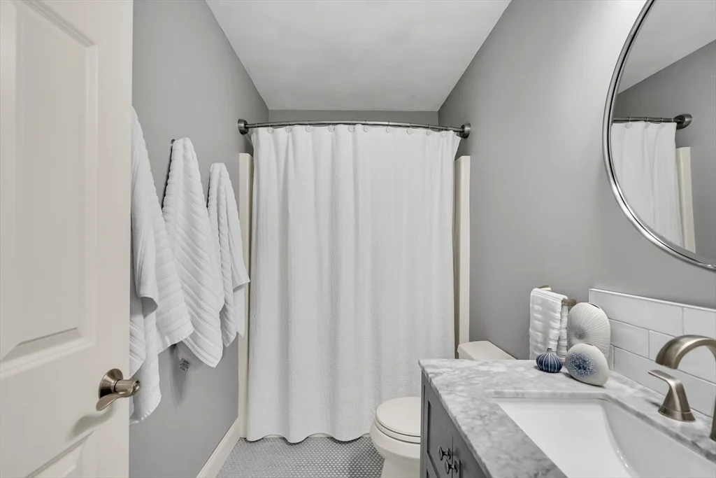 Photo of 4 Carter Dr