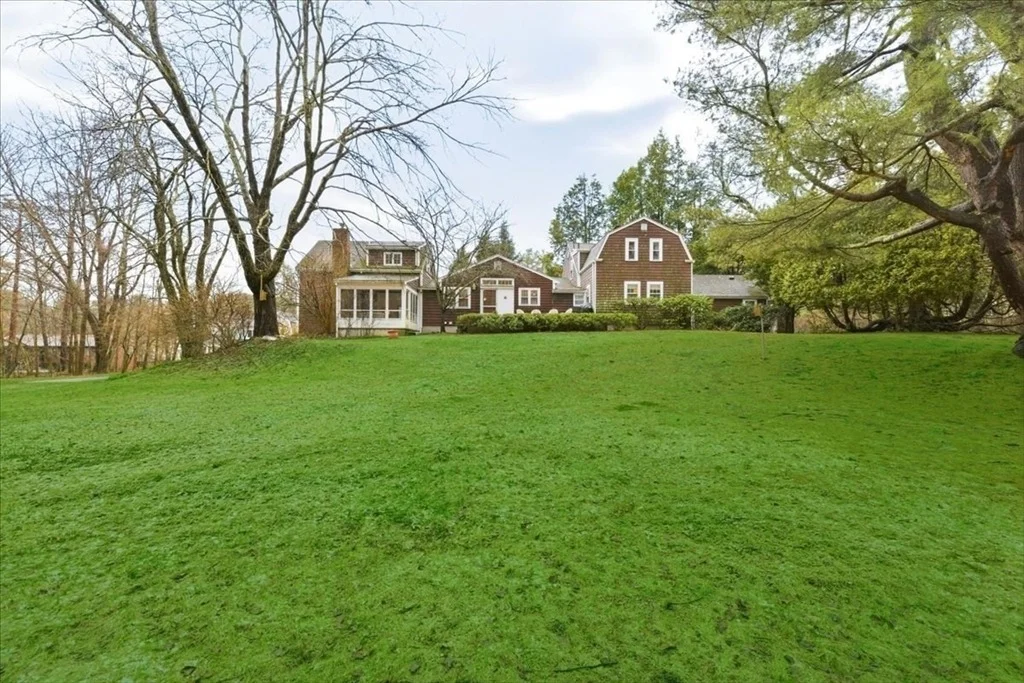 Photo of 75 High Rock