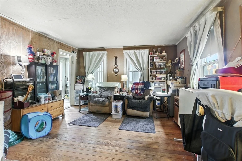 Photo of 2 Lyons St