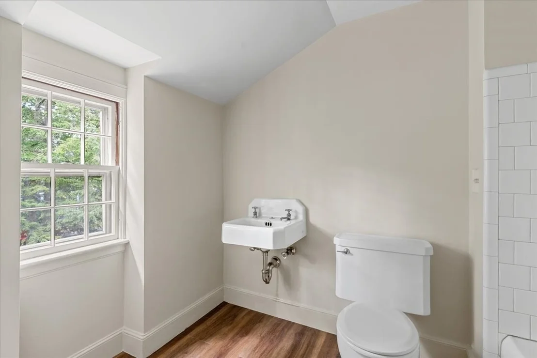 Photo of 761 Main St