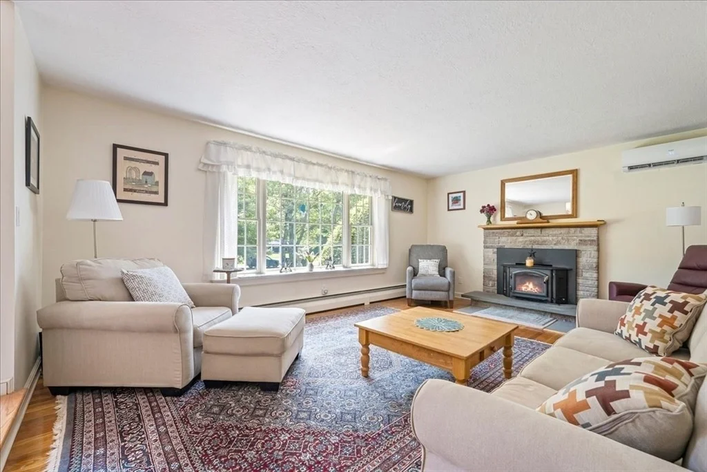 Photo of 49 Karen Rd