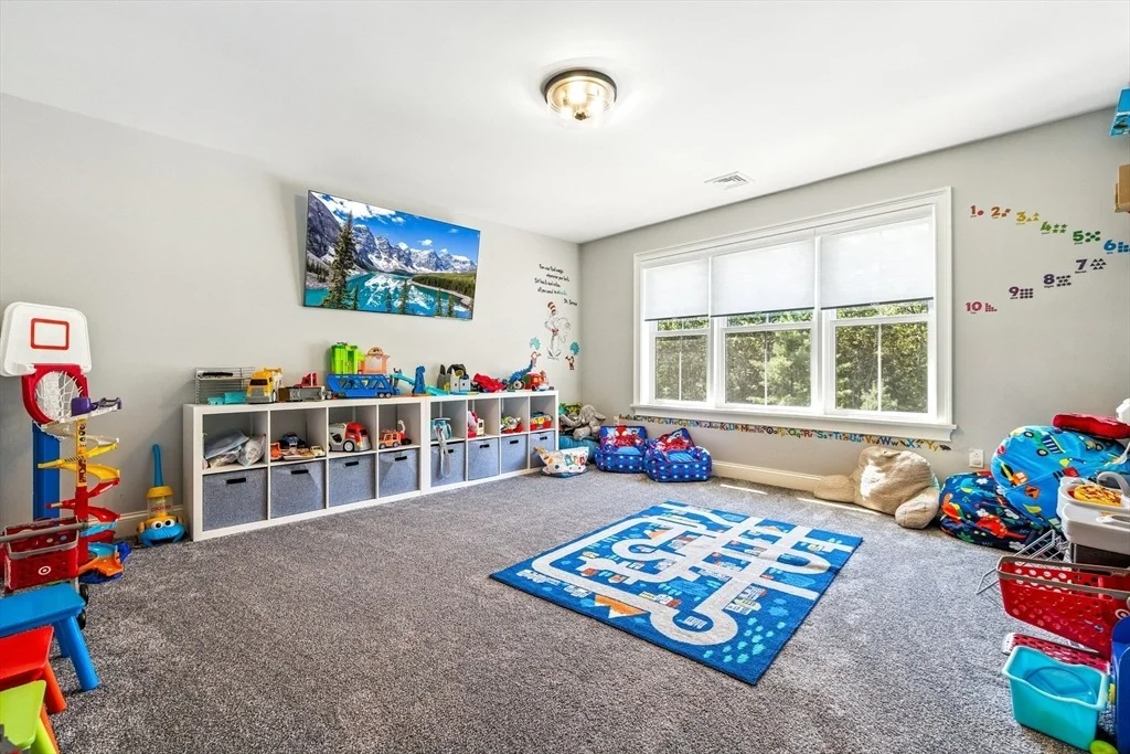 Photo of 262 Douglas Pike