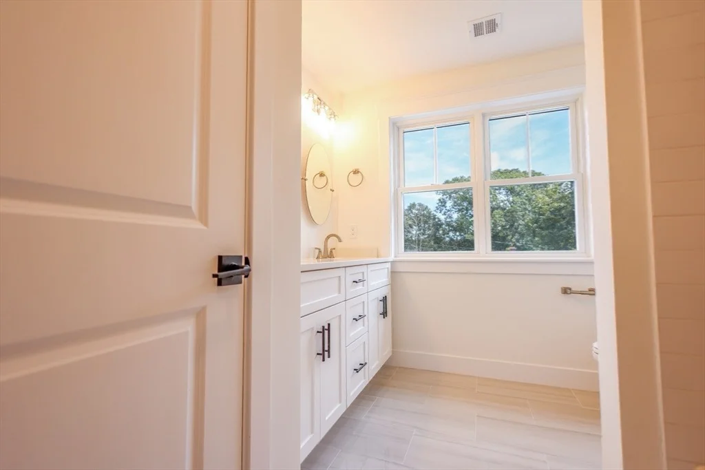 Photo of 8 Bellmore Road