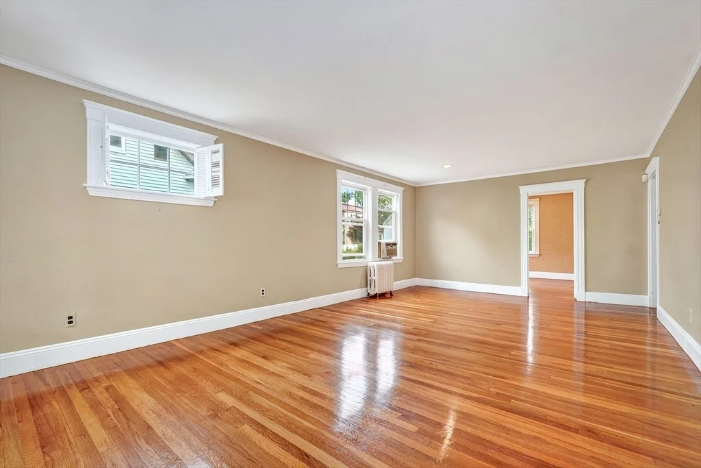 Photo of 37 Riverview St