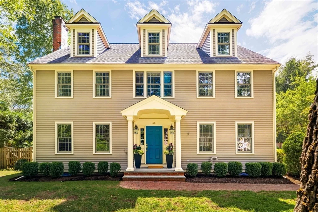Photo of 38 Fuller Brook Rd