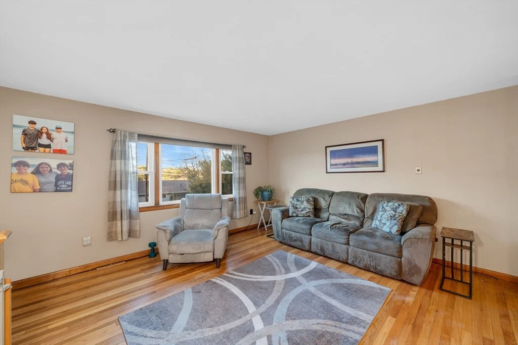 Photo of 88 Whitehall Rd