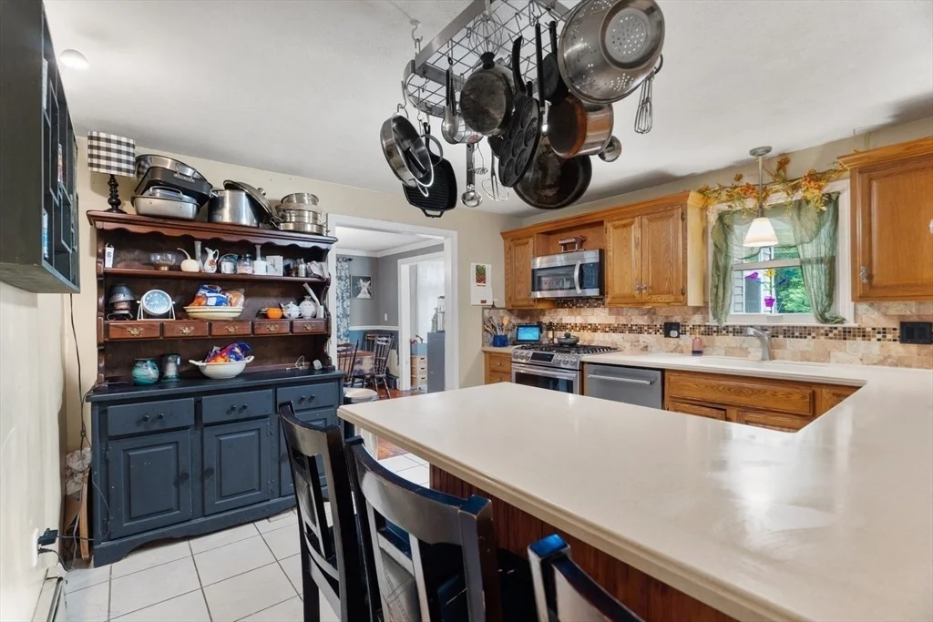 Photo of 1236 Woonsocket Hill Road