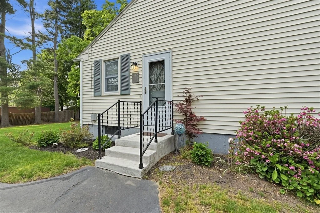 Photo of 28 Northway Dr
