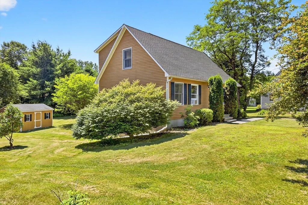 Photo of 32 Sarah Ln