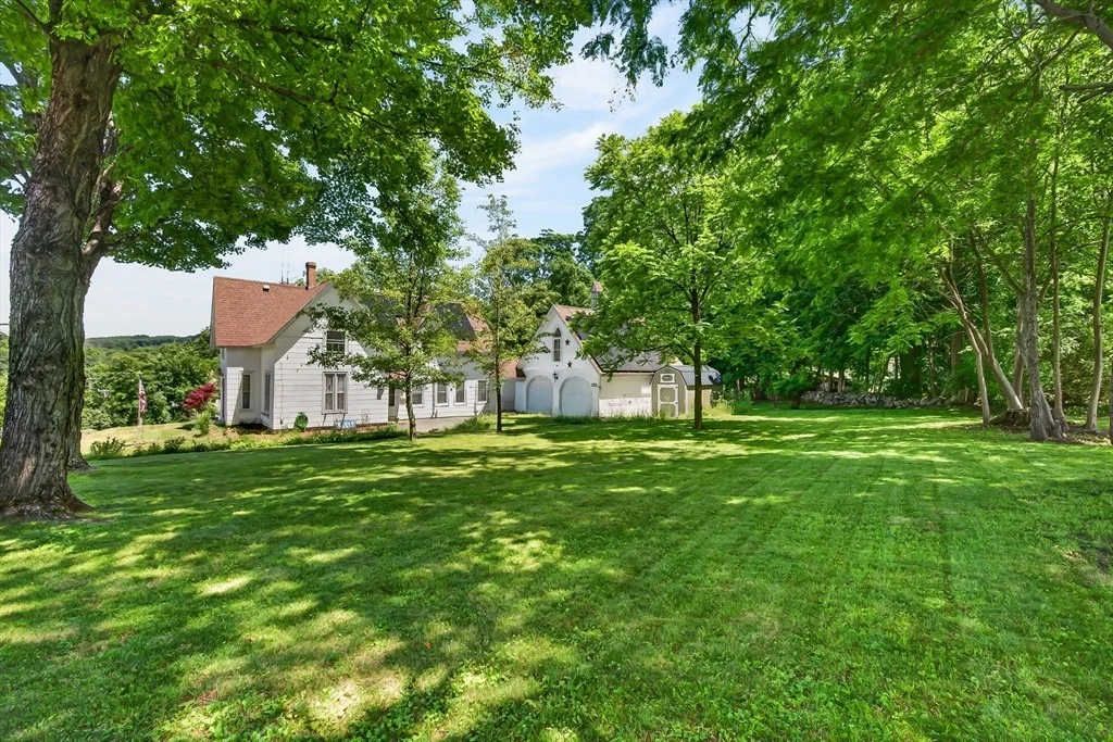 Photo of 164 Pleasant St