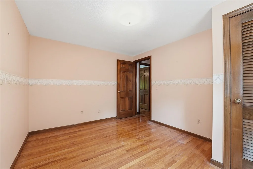 Photo of 17 Raymond Dr