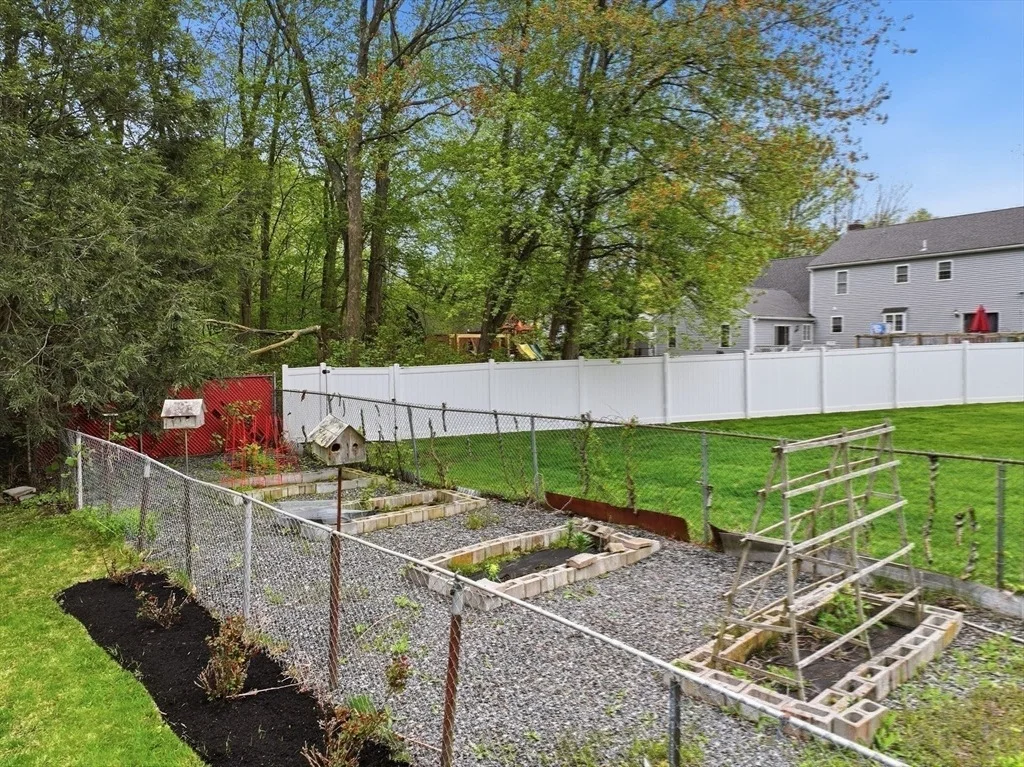 Photo of 596 Elm St