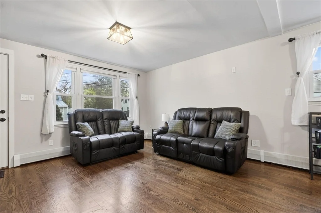 Photo of 58 Leo Ave