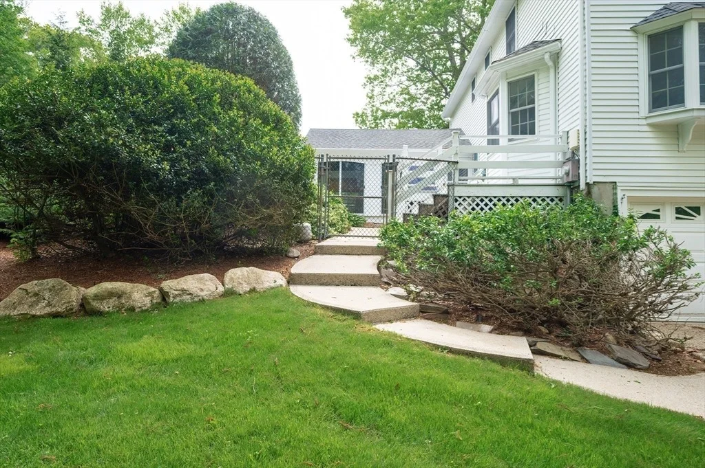 Photo of 69 Stonybrook Dr