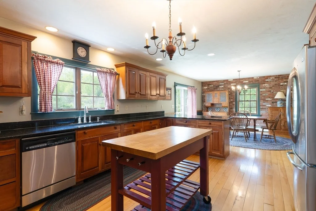 Photo of 147 Oakham Rd