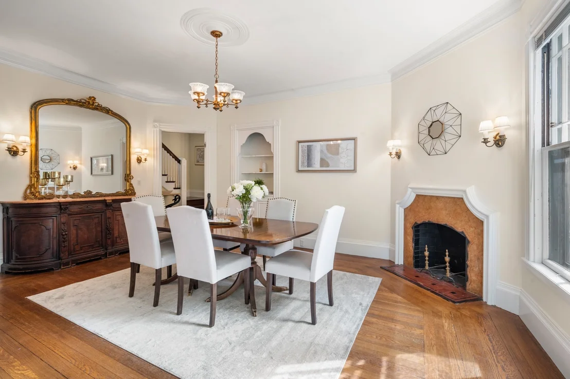 Photo of 6 Mercer Circle