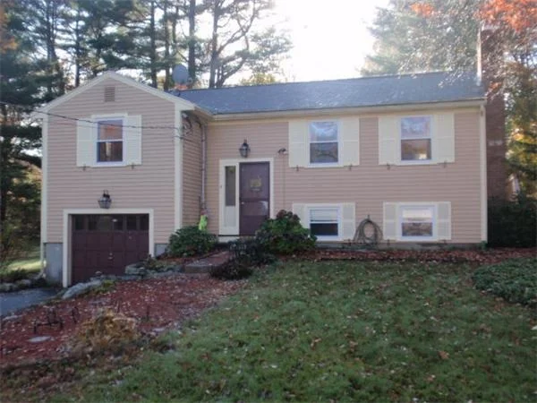 Photo of 5 Jefferson Dr