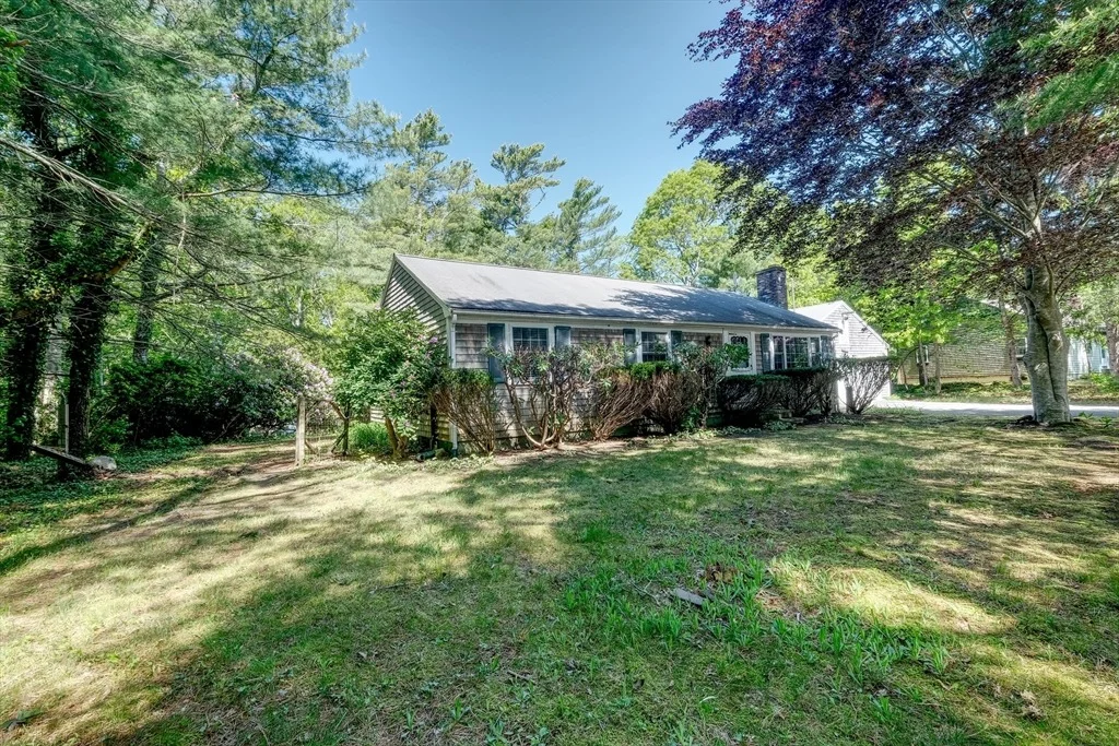 Photo of 175 Knotty Pine Ln