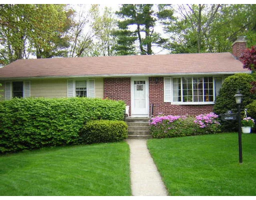 Photo of 23 Oak Cir